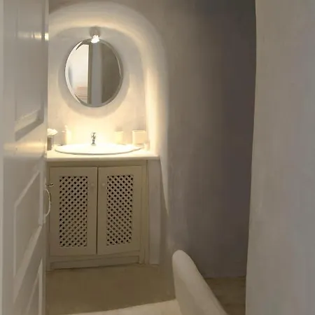Ambelia Traditional Aparthotel 3*
